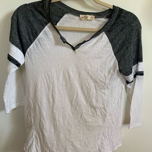 Hollister tee